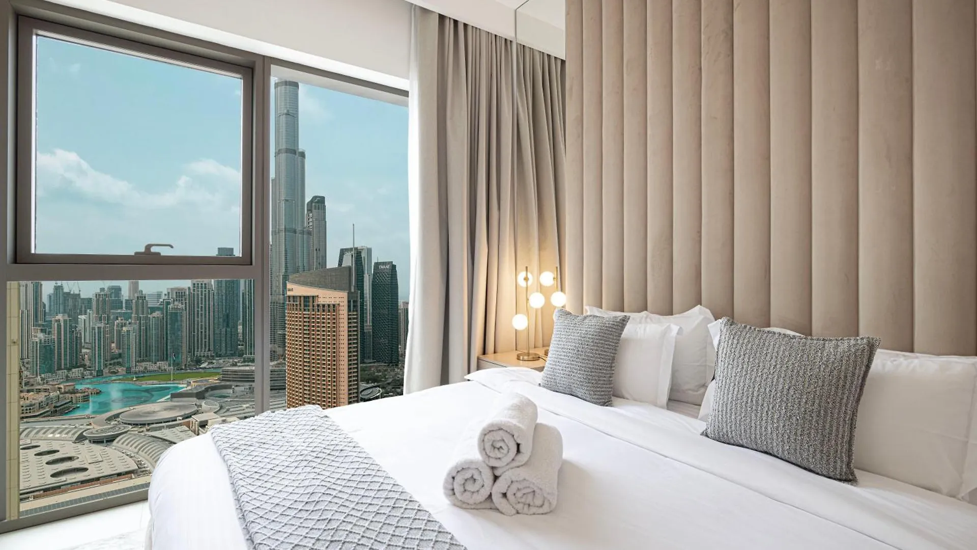 ドバイGlorious Burj Khalifa And Fountain Viewsアパートメント アパート